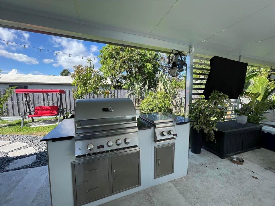 Recently Rented: $6,000 (5 beds, 3 baths, 2472 Square Feet)