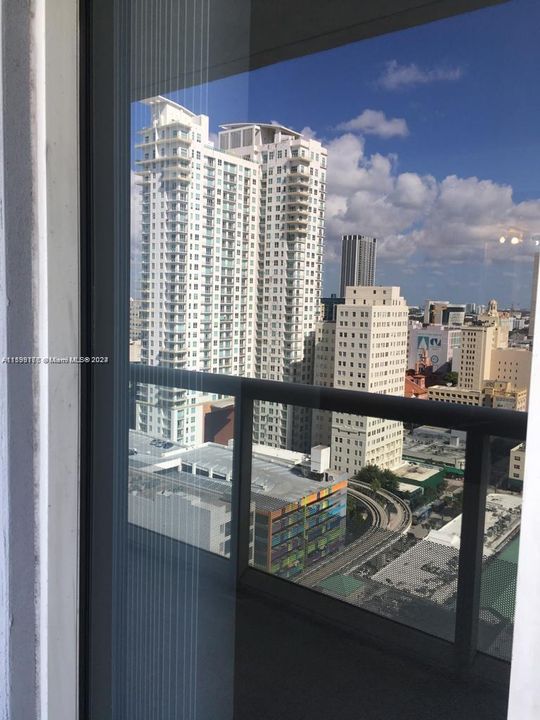 Недавно арендовано: $2,350 (0 спален, 1 ванн, 567 Квадратных фут)