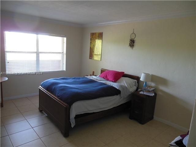 Recently Rented: $2,200 (1 beds, 1 baths, 898 Square Feet)