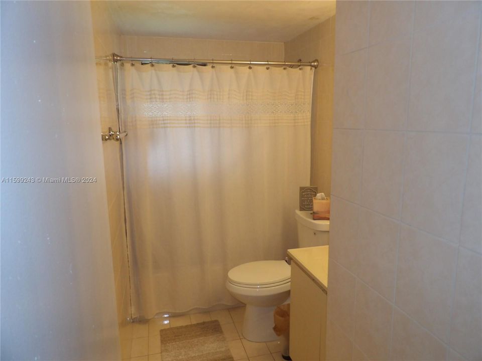 Activo con contrato: $279,999 (2 camas, 2 baños, 1030 Pies cuadrados)