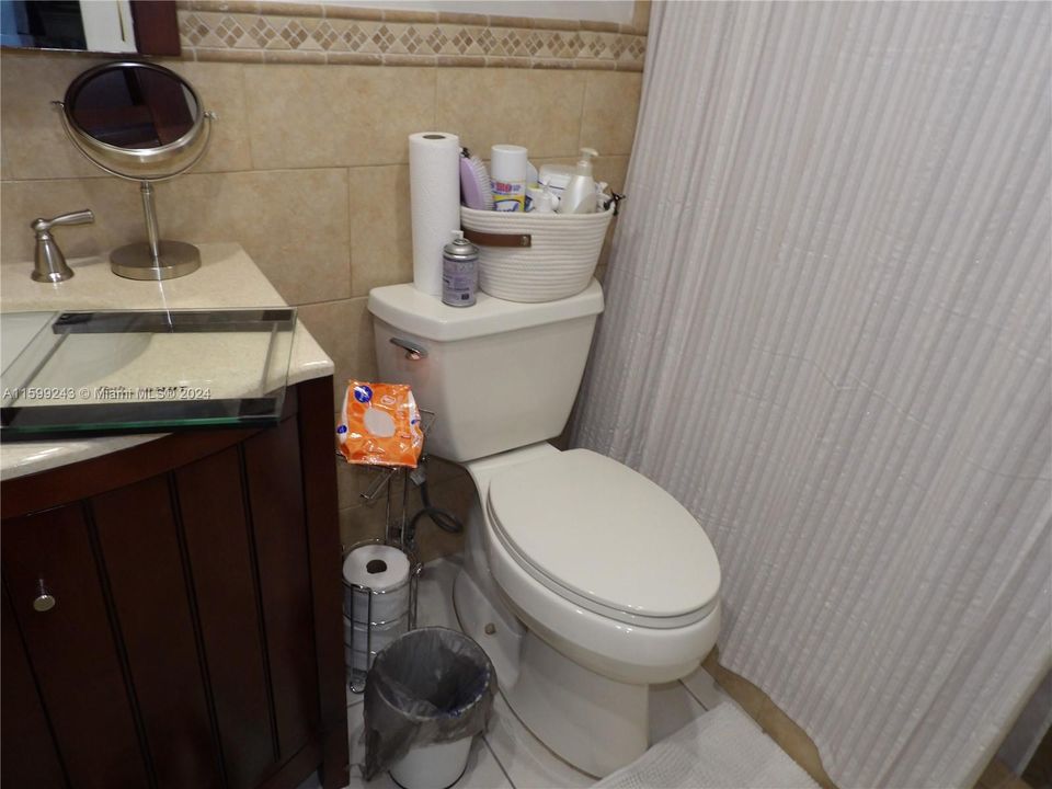 Activo con contrato: $279,999 (2 camas, 2 baños, 1030 Pies cuadrados)