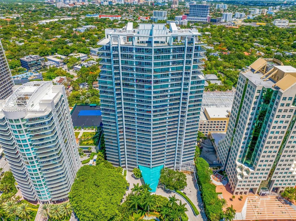 For Sale: $4,250,000 (3 beds, 3 baths, 2333 Square Feet)