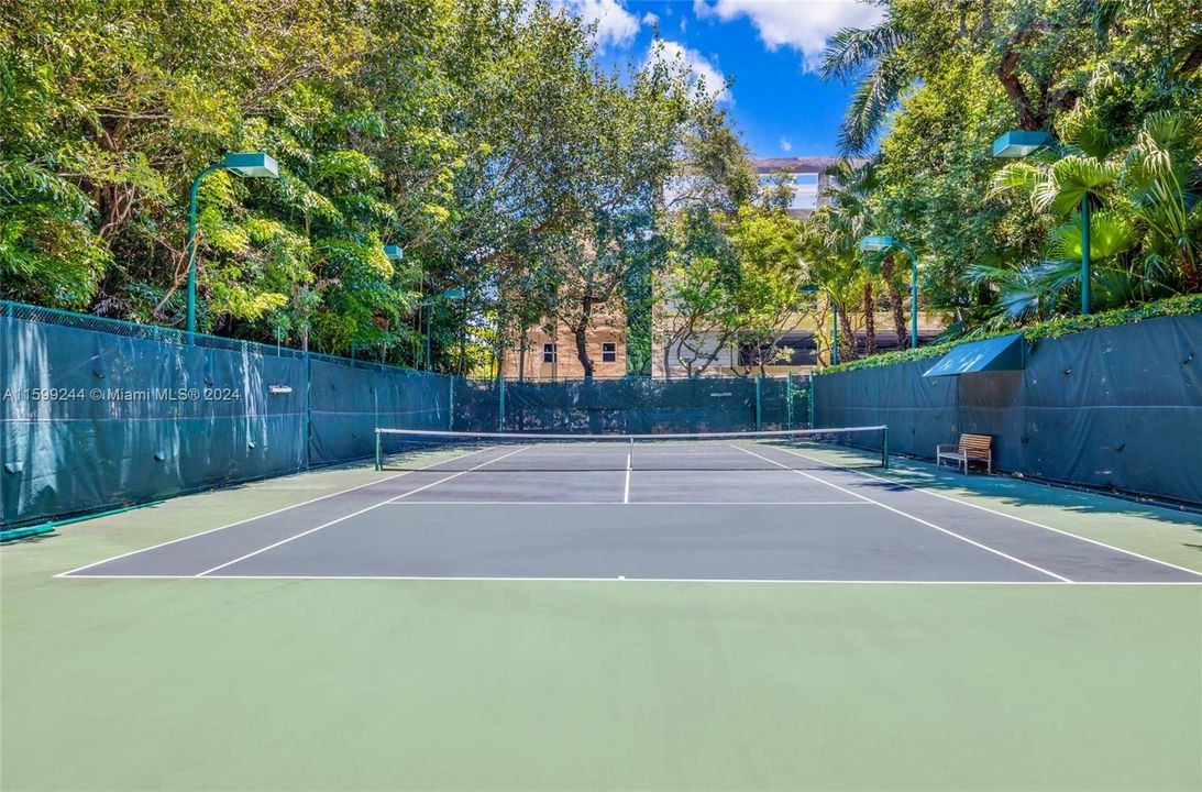 For Sale: $4,250,000 (3 beds, 3 baths, 2333 Square Feet)