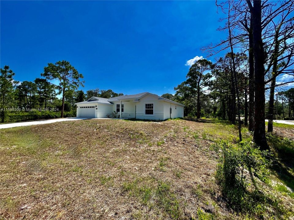 For Sale: $330,000 (3 beds, 2 baths, 1646 Square Feet)