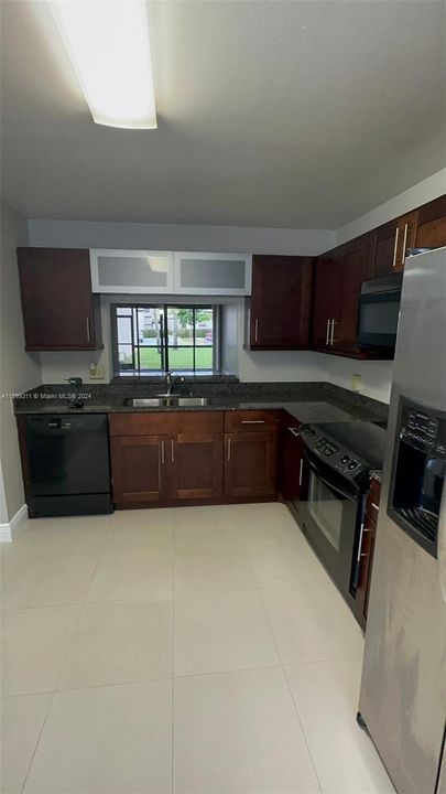 For Rent: $2,550 (2 beds, 2 baths, 1205 Square Feet)