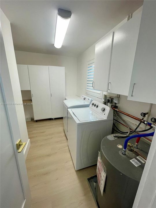 Active With Contract: $4,200 (3 beds, 2 baths, 1314 Square Feet)