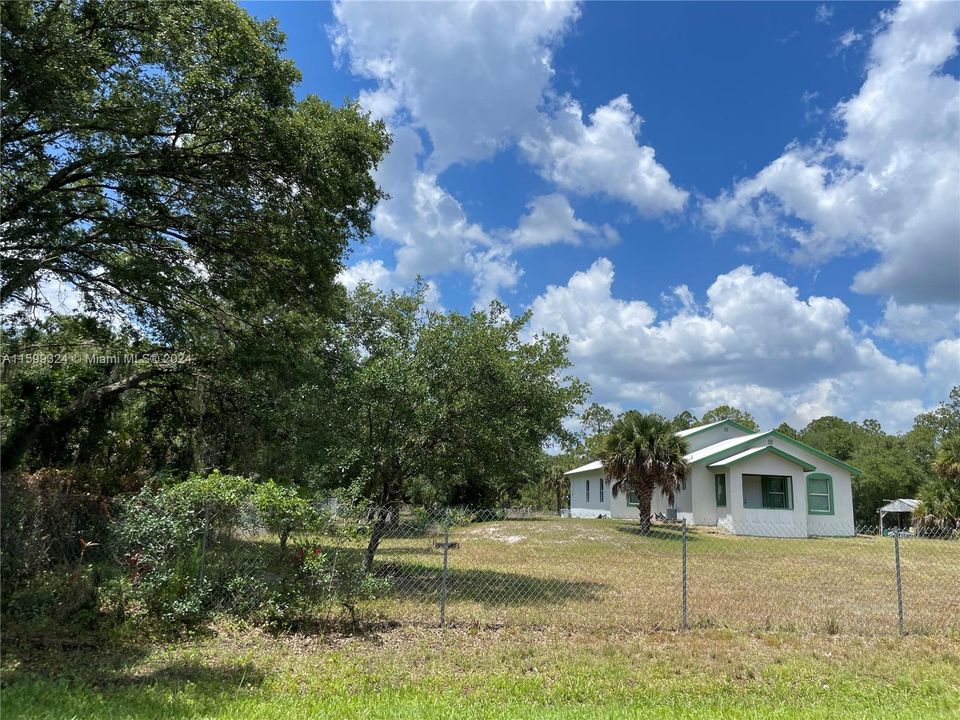 For Sale: $575,000 (4 beds, 2 baths, 2668 Square Feet)