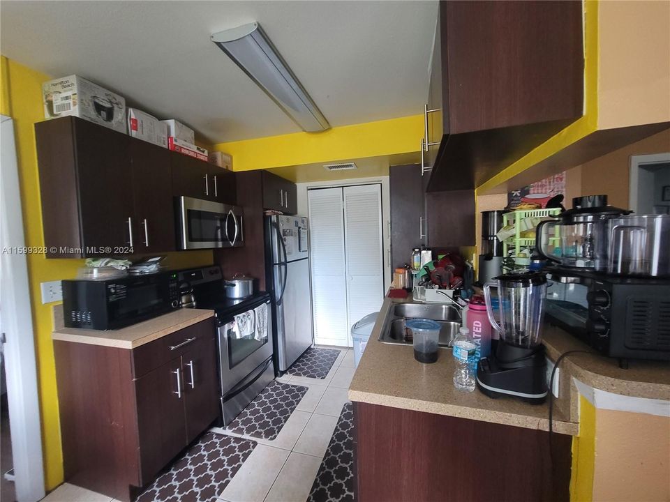 Activo con contrato: $228,000 (2 camas, 1 baños, 731 Pies cuadrados)