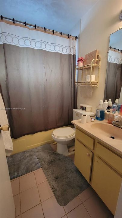 Под контрактом: $210,000 (3 спален, 2 ванн, 1150 Квадратных фут)