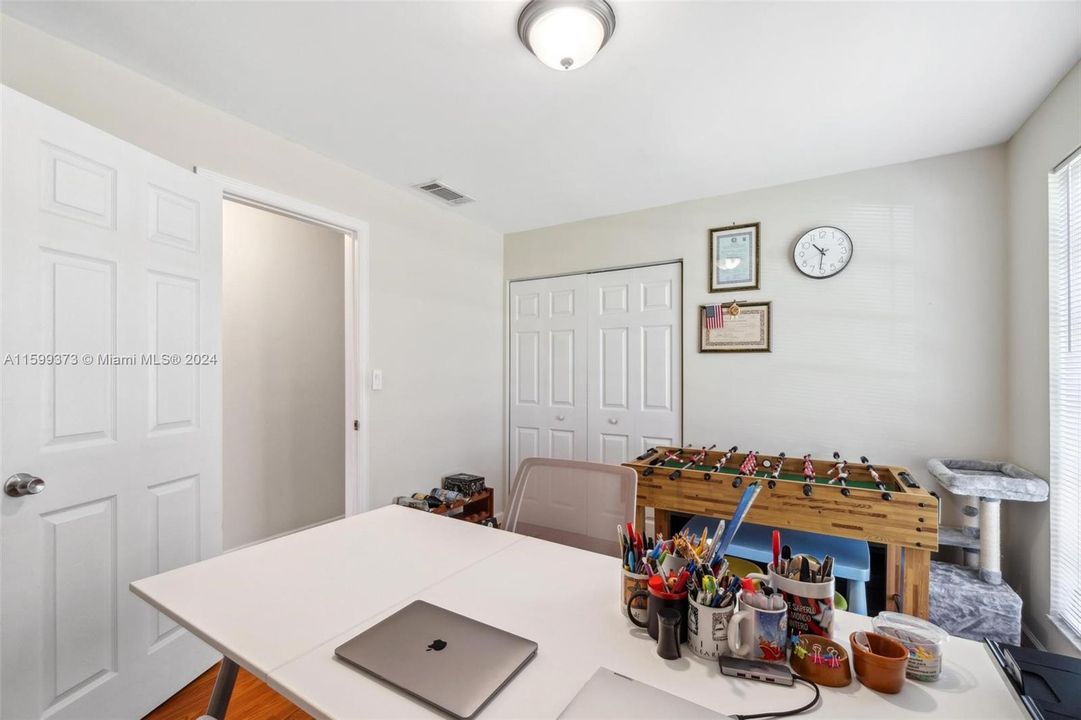 Active With Contract: $499,000 (3 beds, 2 baths, 1150 Square Feet)