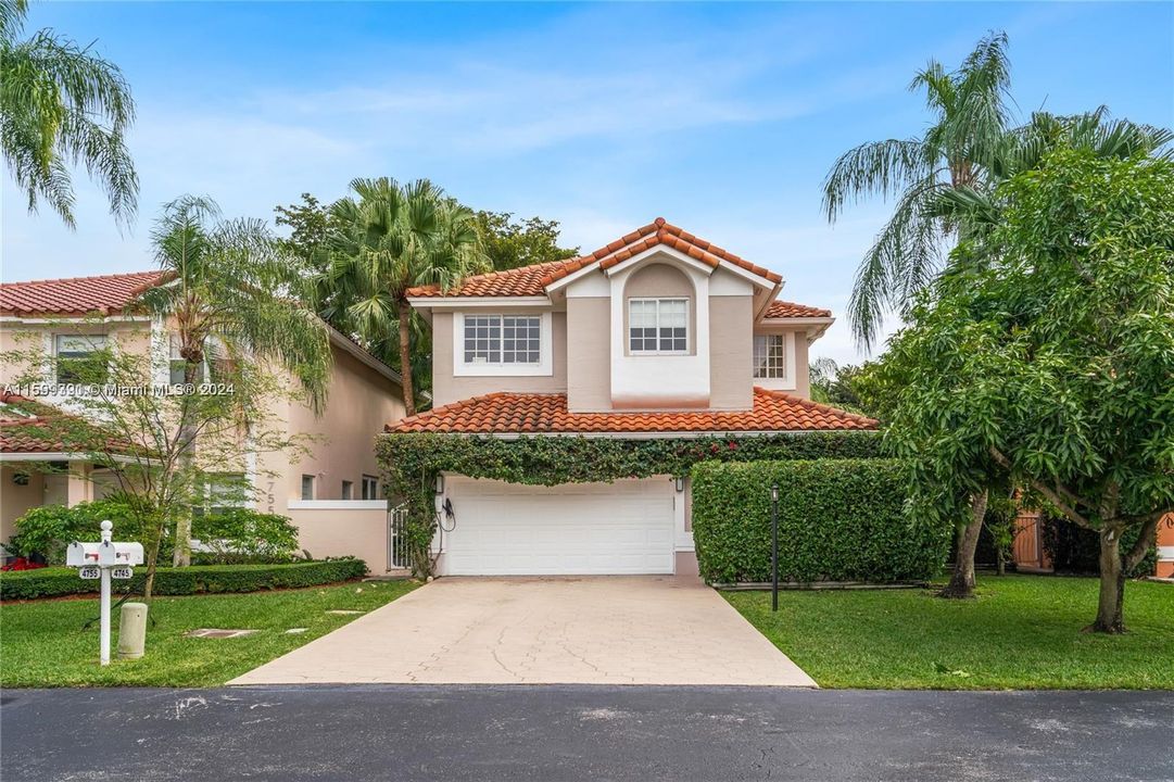 Recently Sold: $1,490,000 (4 beds, 2 baths, 2596 Square Feet)