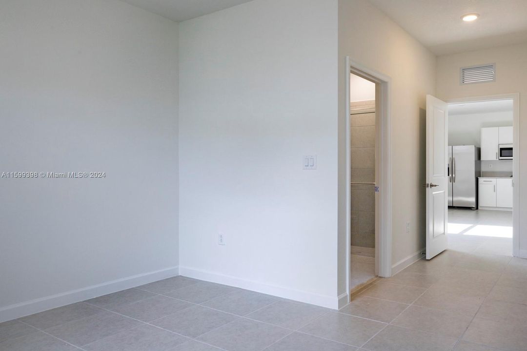 最近租的: $4,500 (4 贝兹, 3 浴室, 3139 平方英尺)