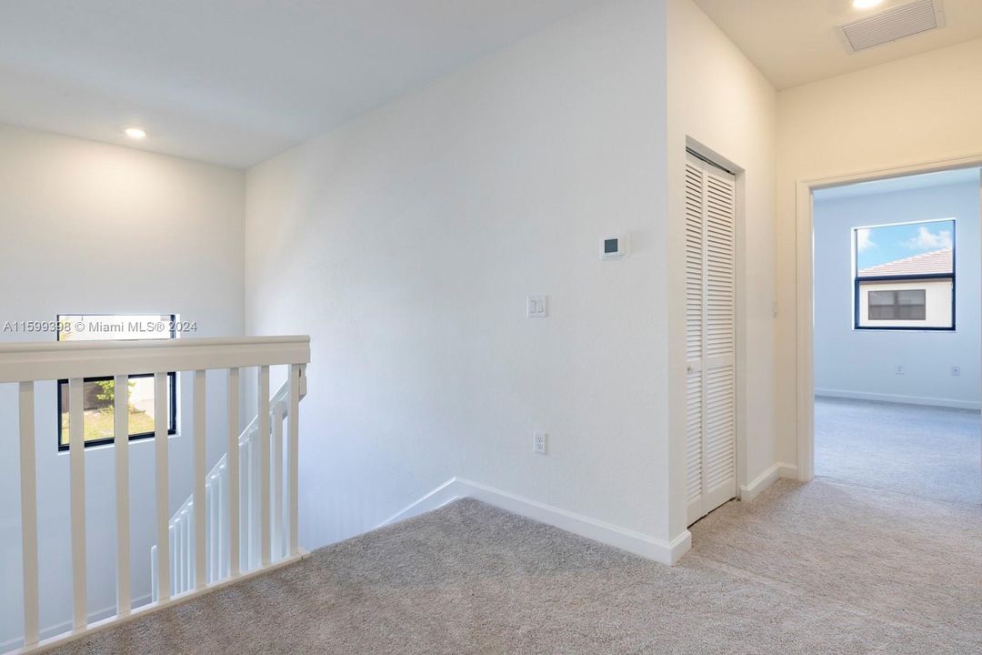 最近租的: $4,500 (4 贝兹, 3 浴室, 3139 平方英尺)