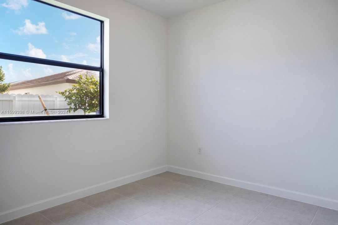 最近租的: $4,500 (4 贝兹, 3 浴室, 3139 平方英尺)