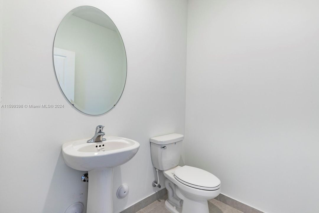 最近租的: $4,500 (4 贝兹, 3 浴室, 3139 平方英尺)