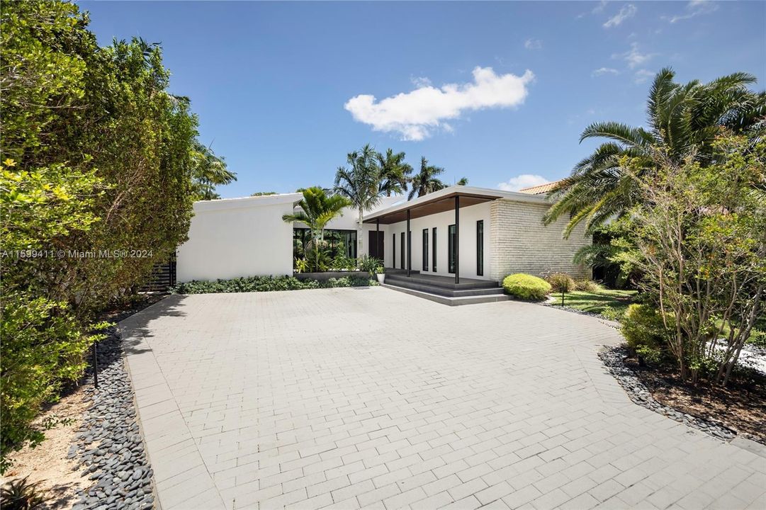 For Sale: $4,450,000 (4 beds, 3 baths, 2906 Square Feet)