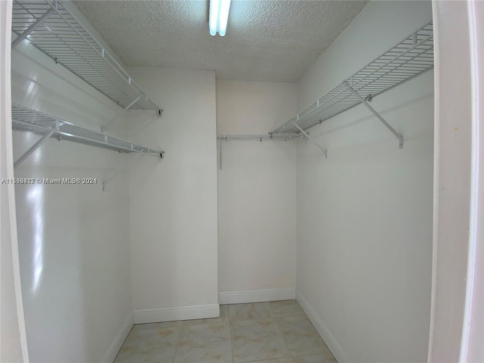 Activo con contrato: $245,000 (1 camas, 1 baños, 756 Pies cuadrados)