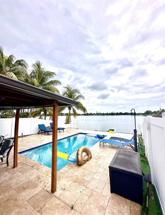 最近租的: $3,800 (3 贝兹, 2 浴室, 0 平方英尺)