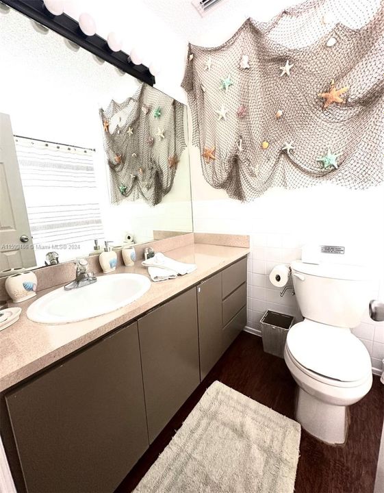 最近租的: $3,800 (3 贝兹, 2 浴室, 0 平方英尺)