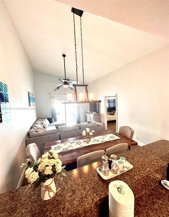 最近租的: $3,800 (3 贝兹, 2 浴室, 0 平方英尺)