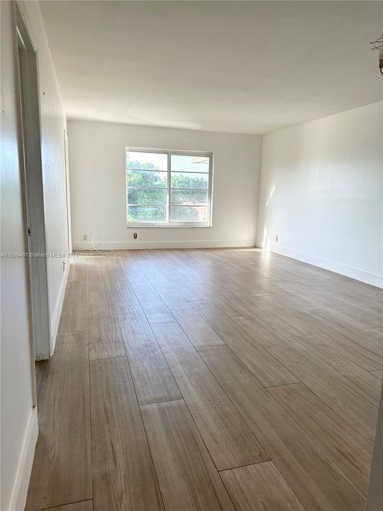 Recently Rented: $1,800 (1 beds, 1 baths, 741 Square Feet)