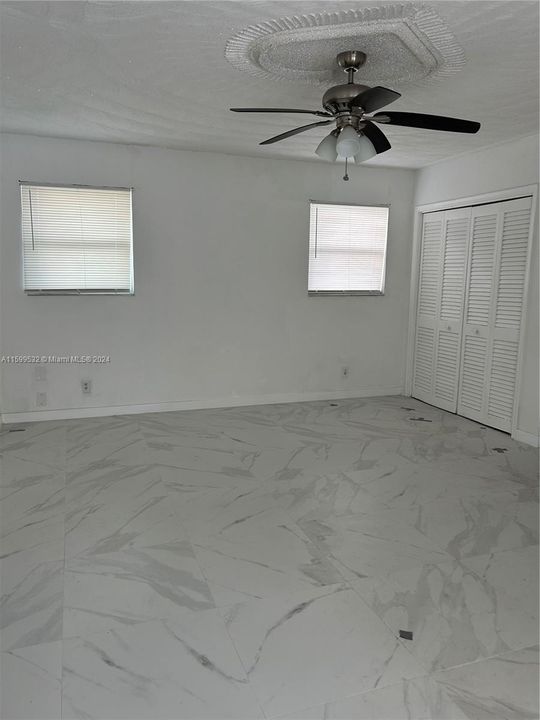 Recently Rented: $4,000 (3 beds, 2 baths, 2134 Square Feet)