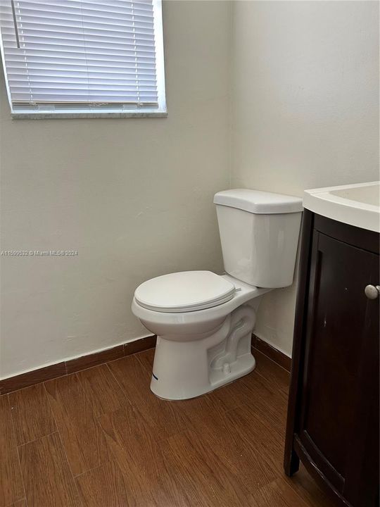 Recently Rented: $4,000 (3 beds, 2 baths, 2134 Square Feet)