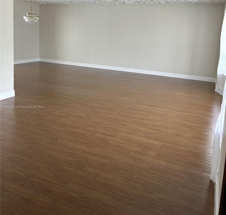 Recently Rented: $4,000 (3 beds, 2 baths, 2134 Square Feet)