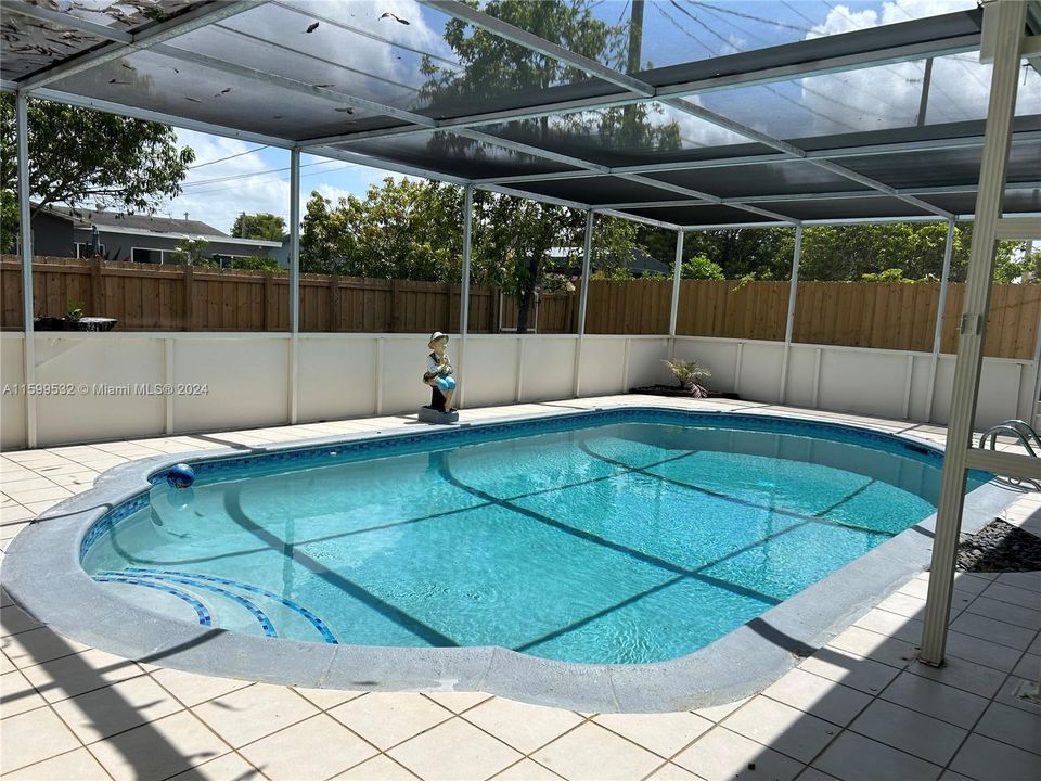 Recently Rented: $4,000 (3 beds, 2 baths, 2134 Square Feet)