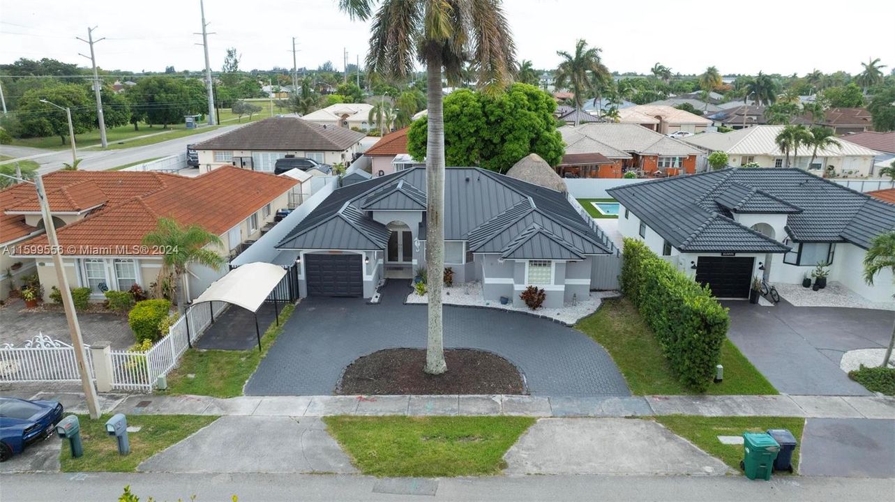 Active With Contract: $765,000 (4 beds, 2 baths, 1655 Square Feet)