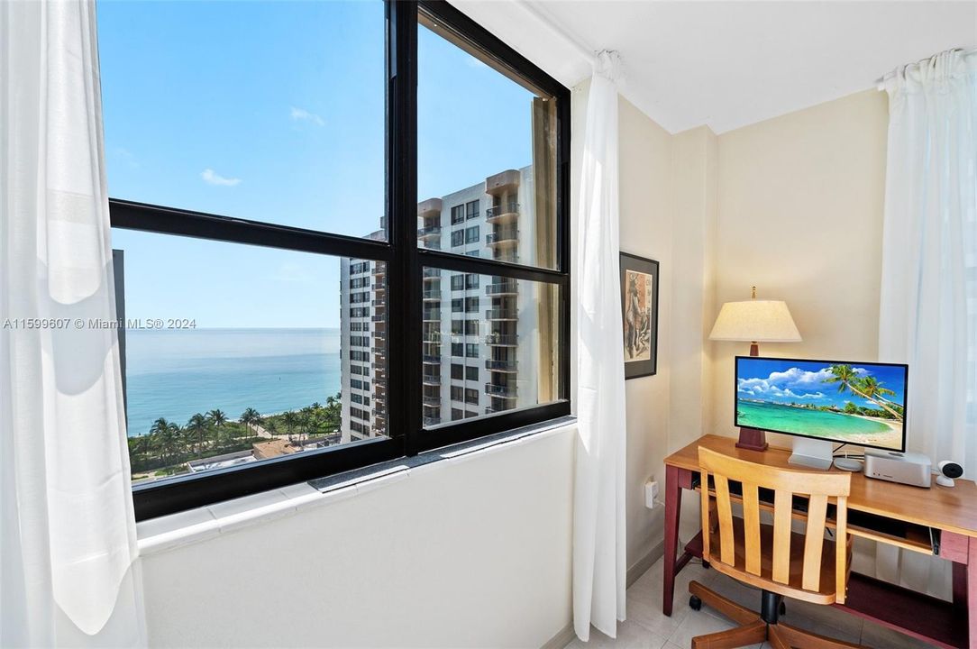 For Sale: $775,000 (2 beds, 2 baths, 1514 Square Feet)