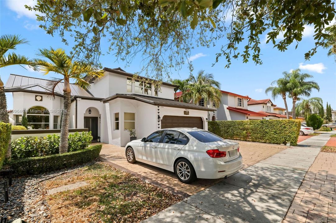 Active With Contract: $700,000 (4 beds, 3 baths, 2250 Square Feet)