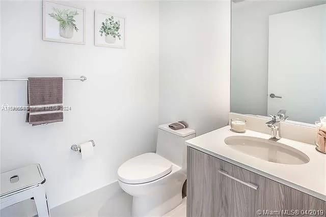 Recently Rented: $3,700 (1 beds, 1 baths, 759 Square Feet)