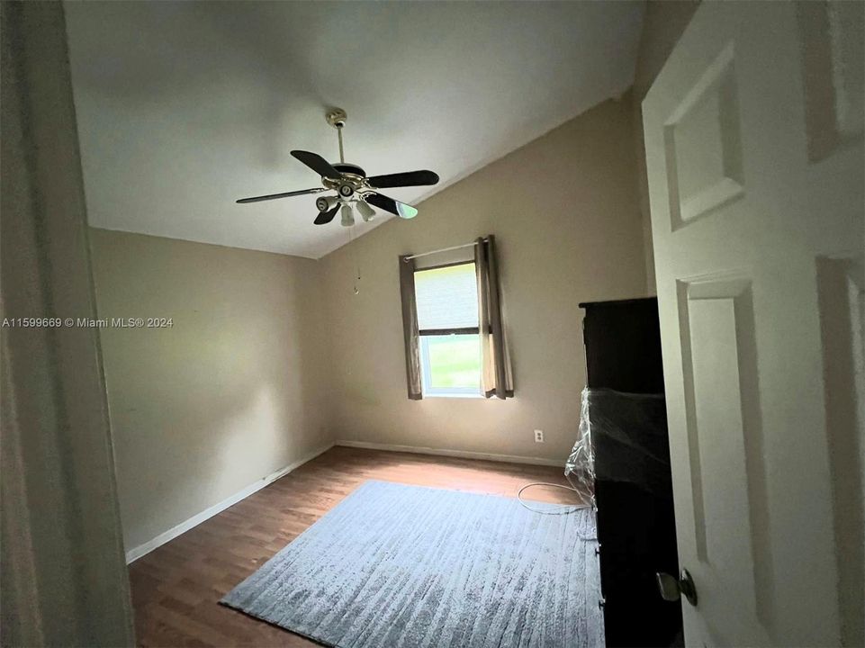 For Rent: $4,300 (3 beds, 2 baths, 1599 Square Feet)