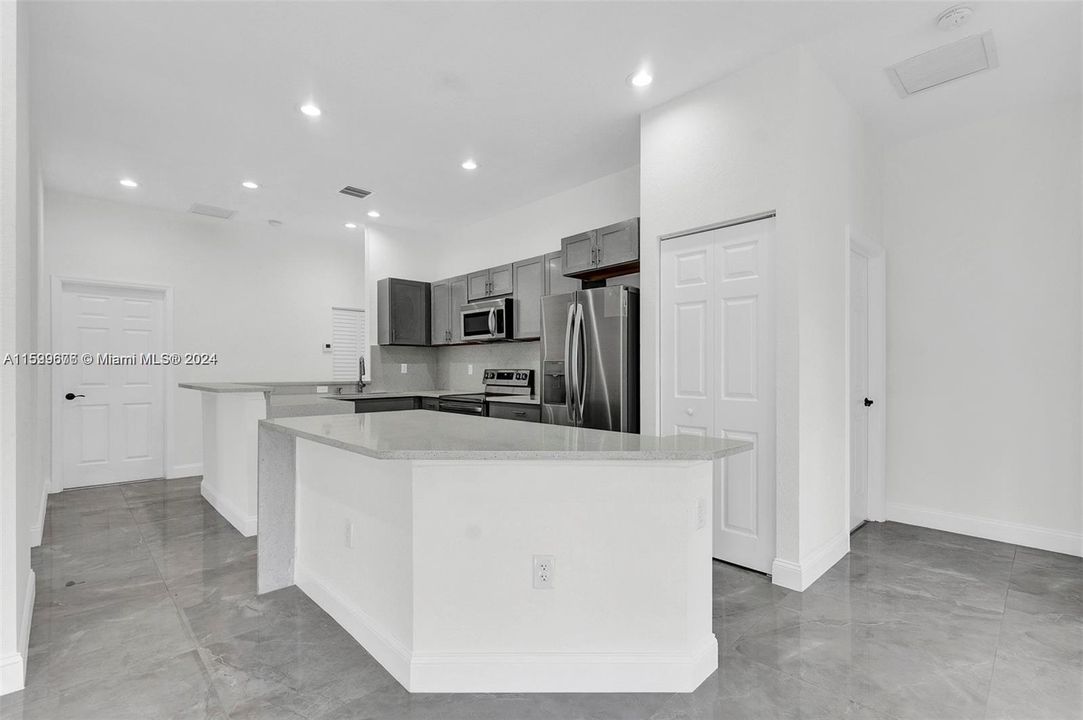 Recently Rented: $4,300 (4 beds, 3 baths, 0 Square Feet)