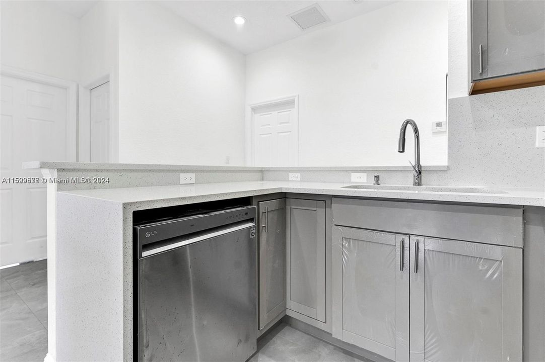 Recently Rented: $4,300 (4 beds, 3 baths, 0 Square Feet)