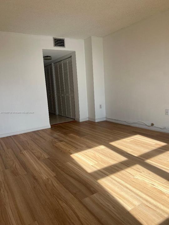 Недавно арендовано: $4,200 (2 спален, 2 ванн, 1760 Квадратных фут)