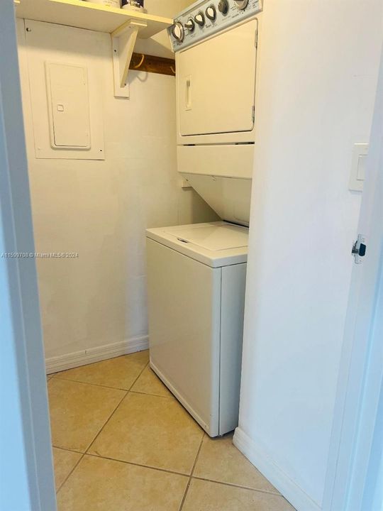 Недавно арендовано: $4,200 (2 спален, 2 ванн, 1760 Квадратных фут)