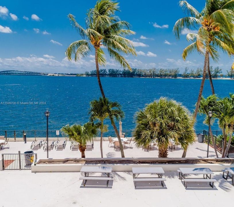 Недавно арендовано: $4,200 (2 спален, 2 ванн, 1760 Квадратных фут)