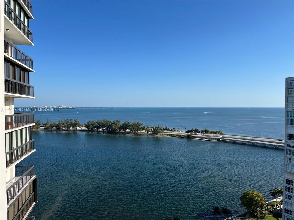 Недавно арендовано: $4,200 (2 спален, 2 ванн, 1760 Квадратных фут)