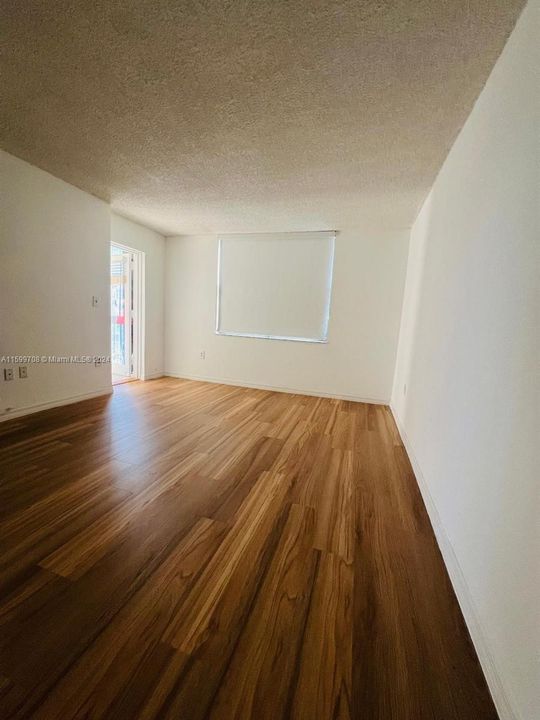 Недавно арендовано: $4,200 (2 спален, 2 ванн, 1760 Квадратных фут)