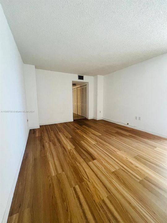 Недавно арендовано: $4,200 (2 спален, 2 ванн, 1760 Квадратных фут)