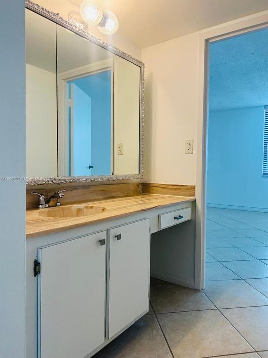 Недавно арендовано: $4,200 (2 спален, 2 ванн, 1760 Квадратных фут)