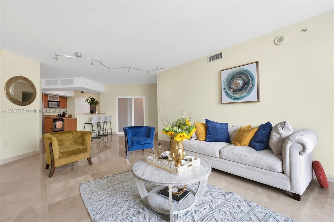 Active With Contract: $3,650 (3 beds, 2 baths, 1467 Square Feet)