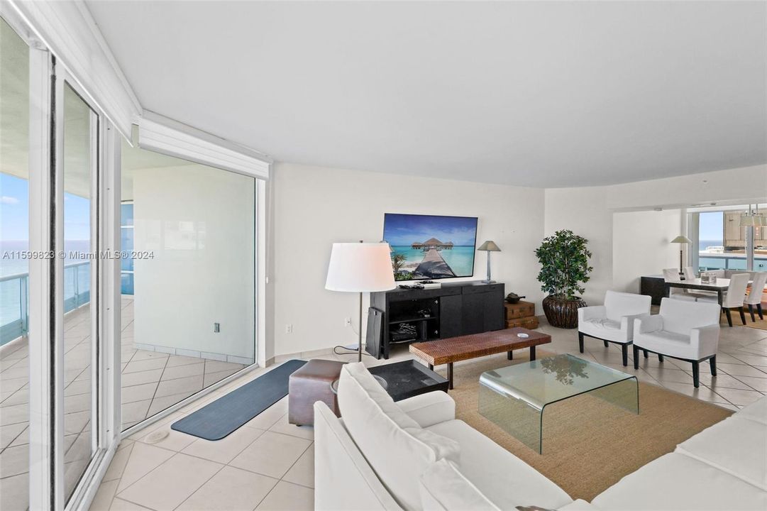 For Sale: $1,799,000 (2 beds, 2 baths, 1750 Square Feet)