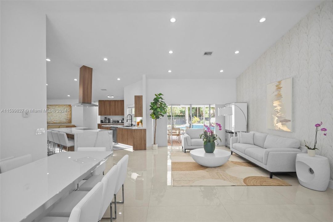 Active With Contract: $1,095,000 (4 beds, 2 baths, 2461 Square Feet)