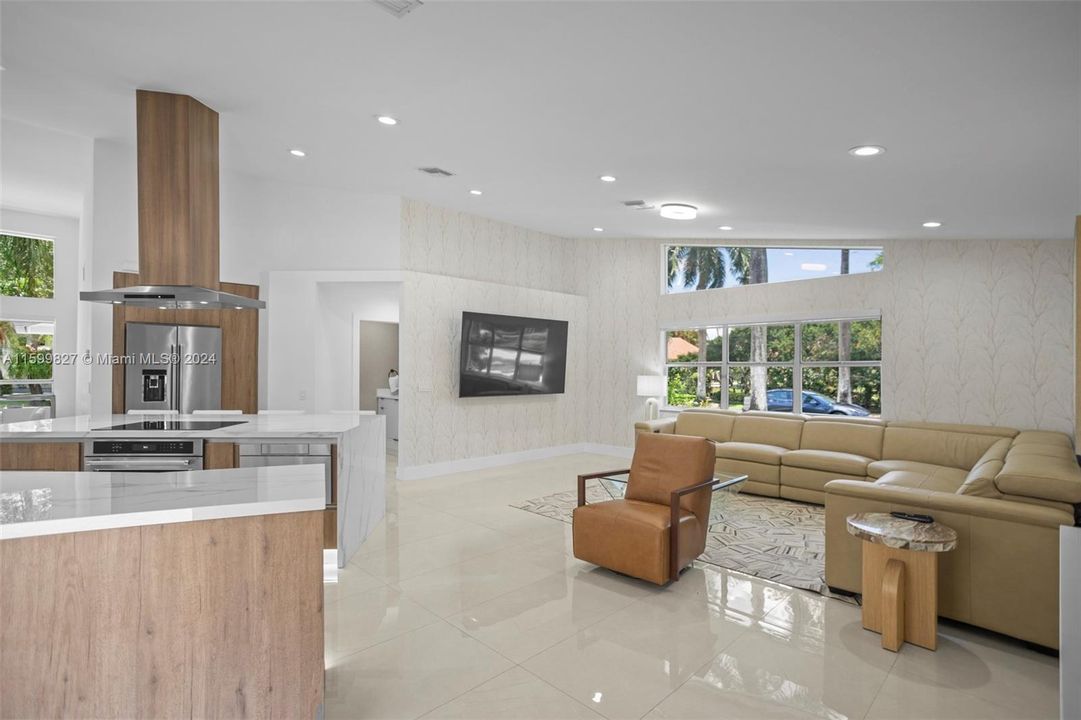 Active With Contract: $1,095,000 (4 beds, 2 baths, 2461 Square Feet)