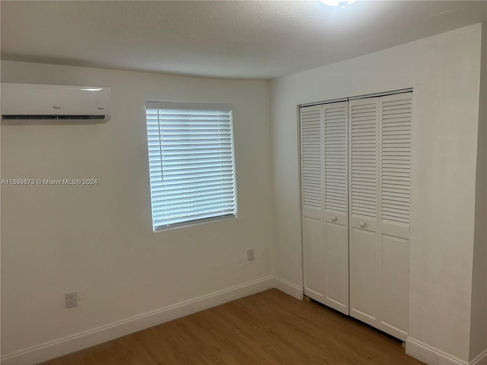 For Rent: $1,800 (2 beds, 1 baths, 1467 Square Feet)