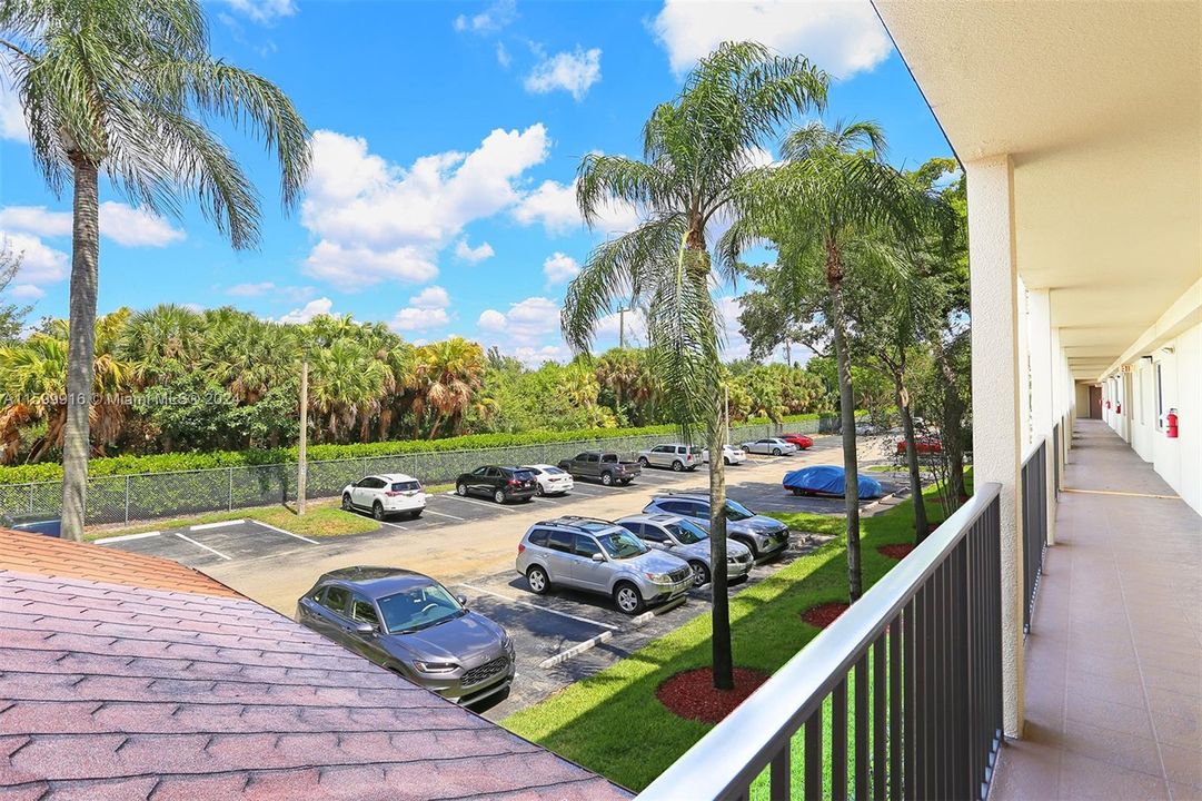 Assigned parking Just Steps away from Elevator