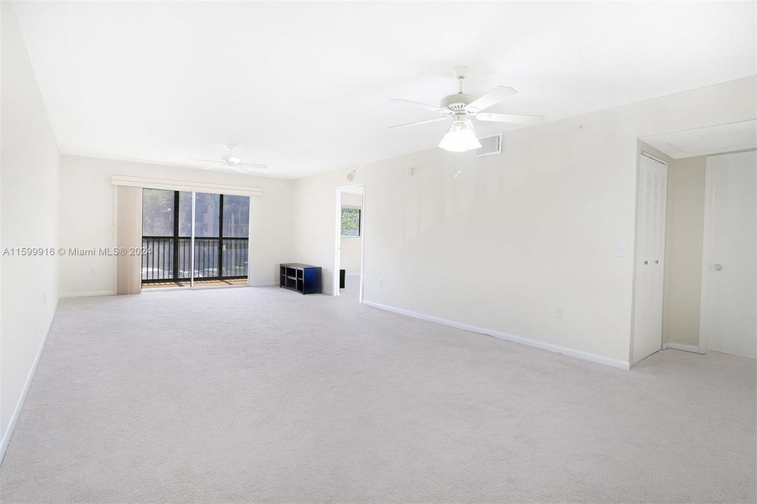 Spacious Dining and Living Room